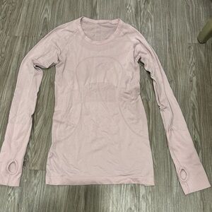 Lululemon “Run Swiftly” long sleeve in good condition